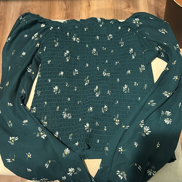 medium. worn twice - Picture 2 of 2